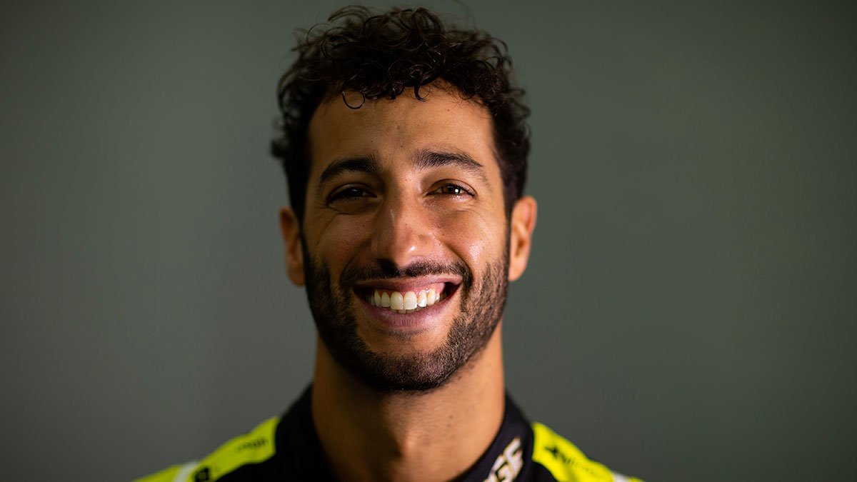 Daniel Ricciardo saluta gli amici italiani 5