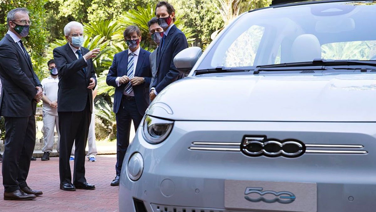 La Nuova Fiat 500 debutta al Quirinale e a Palazzo Chigi 9