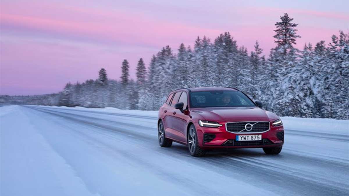 Volvo Cars riporta il miglior risultato di vendita del secondo semestre nella storia della Casa e recupera l’impatto dell’emergenza Covid 10