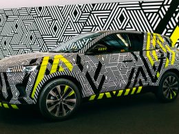 Nuovo Renault Austral: nascondere lo stile… con stile 10