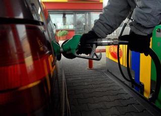 Prezzo benzina e diesel, oggi aumento in Italia 3