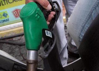 Prezzo benzina e diesel in calo oggi in Italia 4