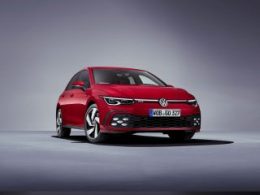 Volkswagen Golf 8: le nuove indiscrezioni sul restyling 9
