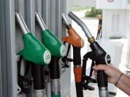 Prezzo benzina e diesel, sconto sui carburanti fino al 17 ottobre 10