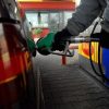 Benzina e gasolio, prezzi oggi: nuovi ribassi sui listini 9